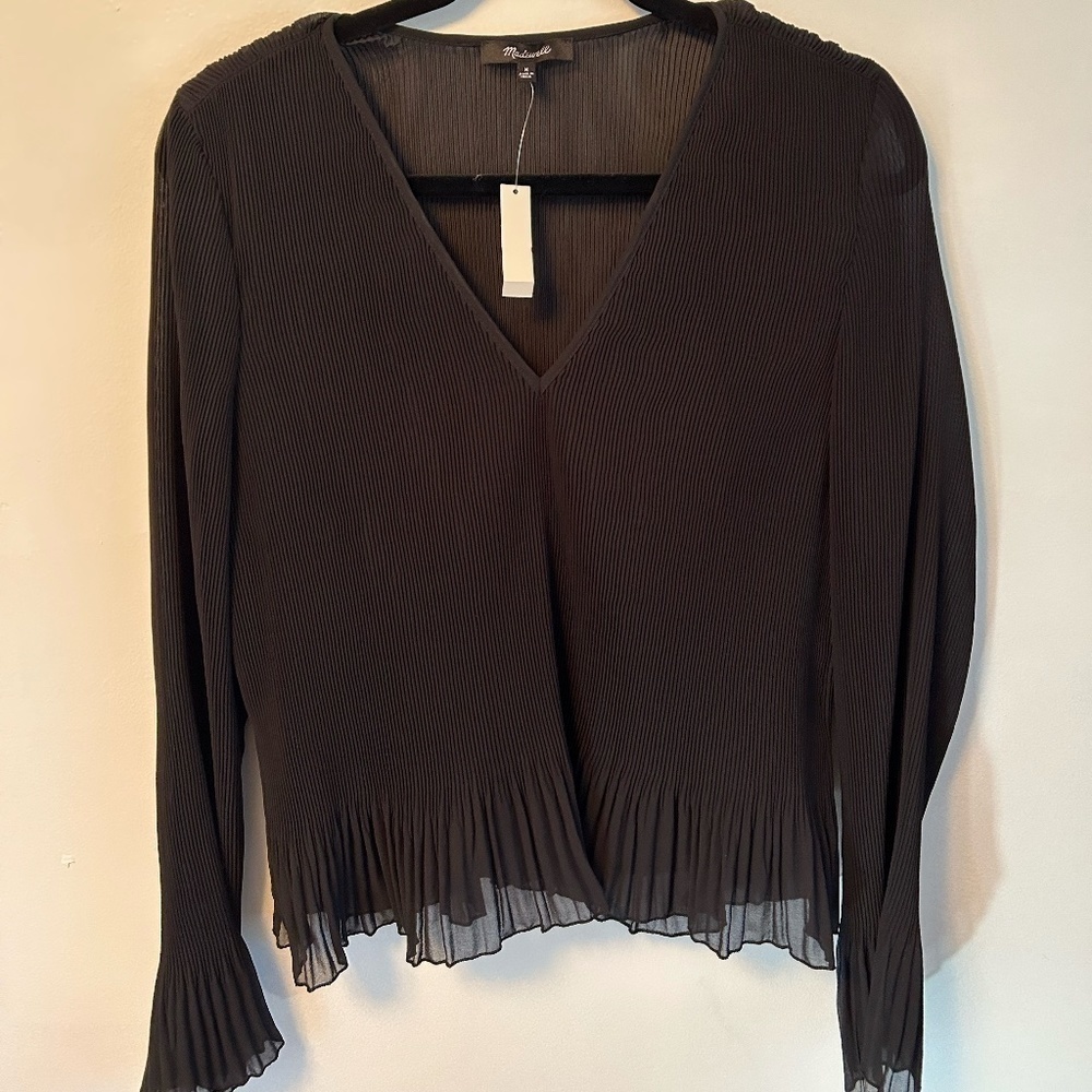 25 Madewell Pleated Flare-Sleeve Top